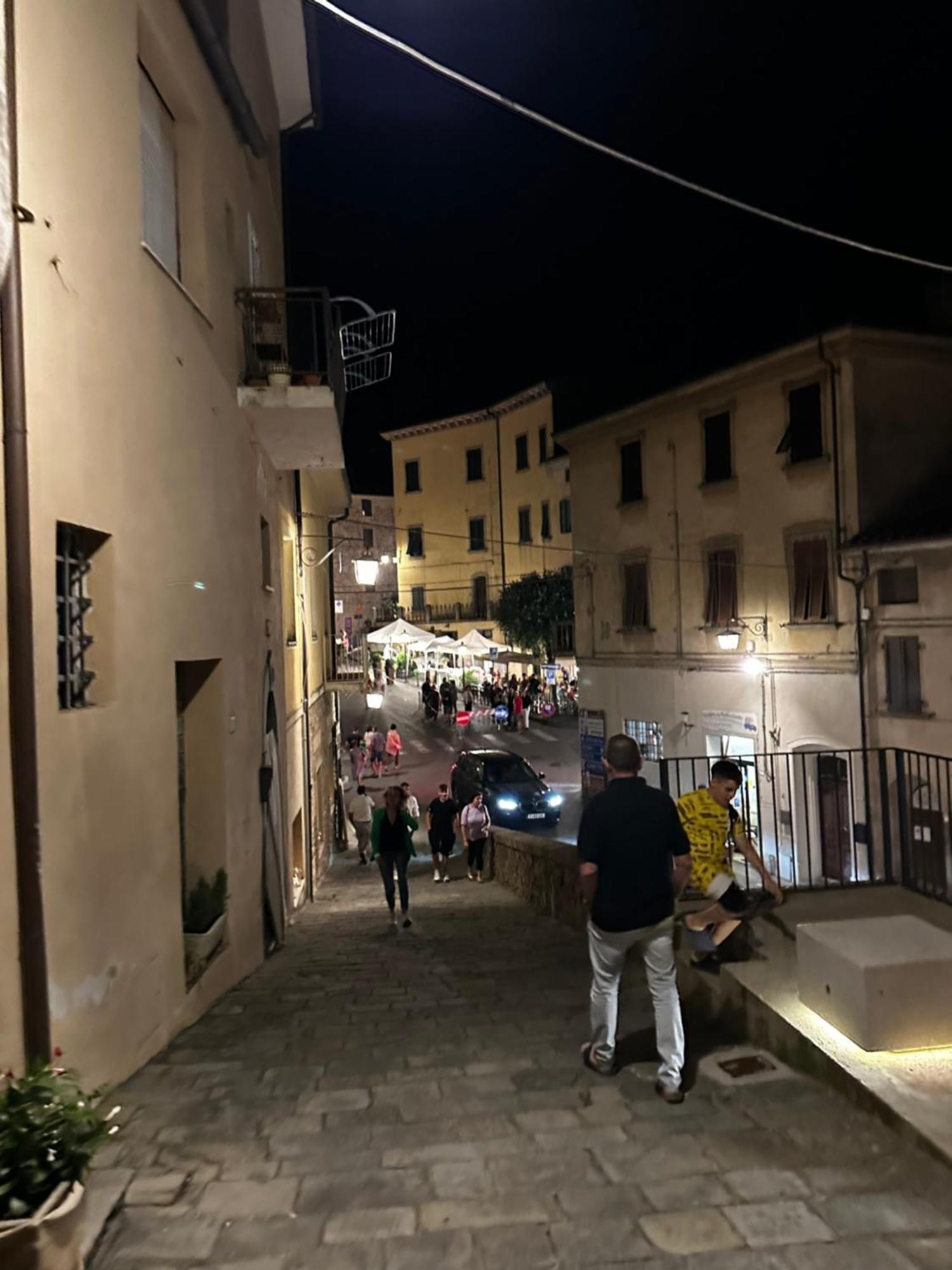 Appartamento Casa Bici Chianni Esterno foto