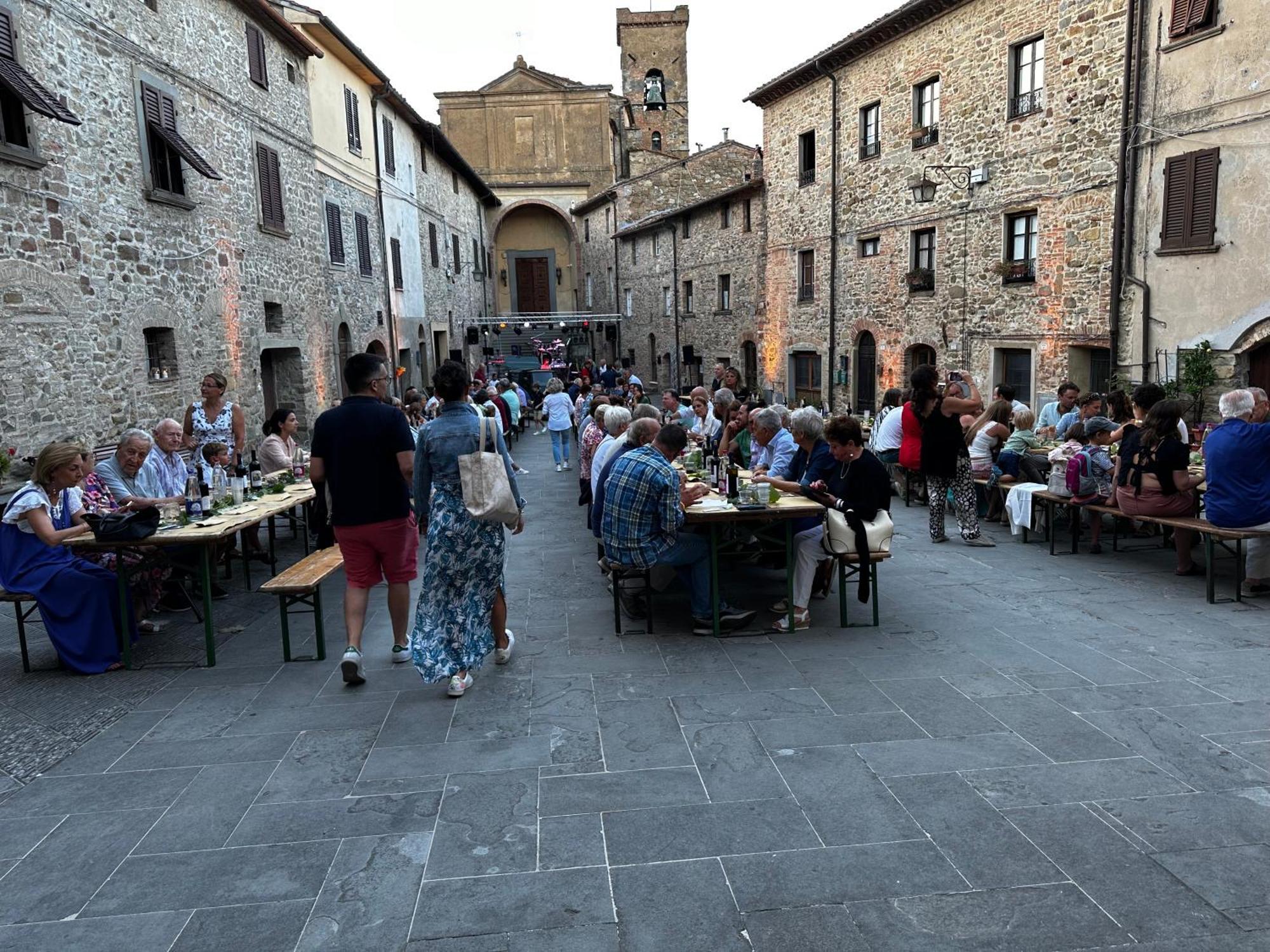 Appartamento Casa Bici Chianni Esterno foto